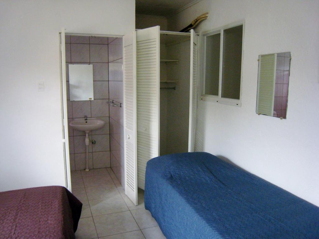 Alablanca Apartments Residents Inn Willemstad Room photo