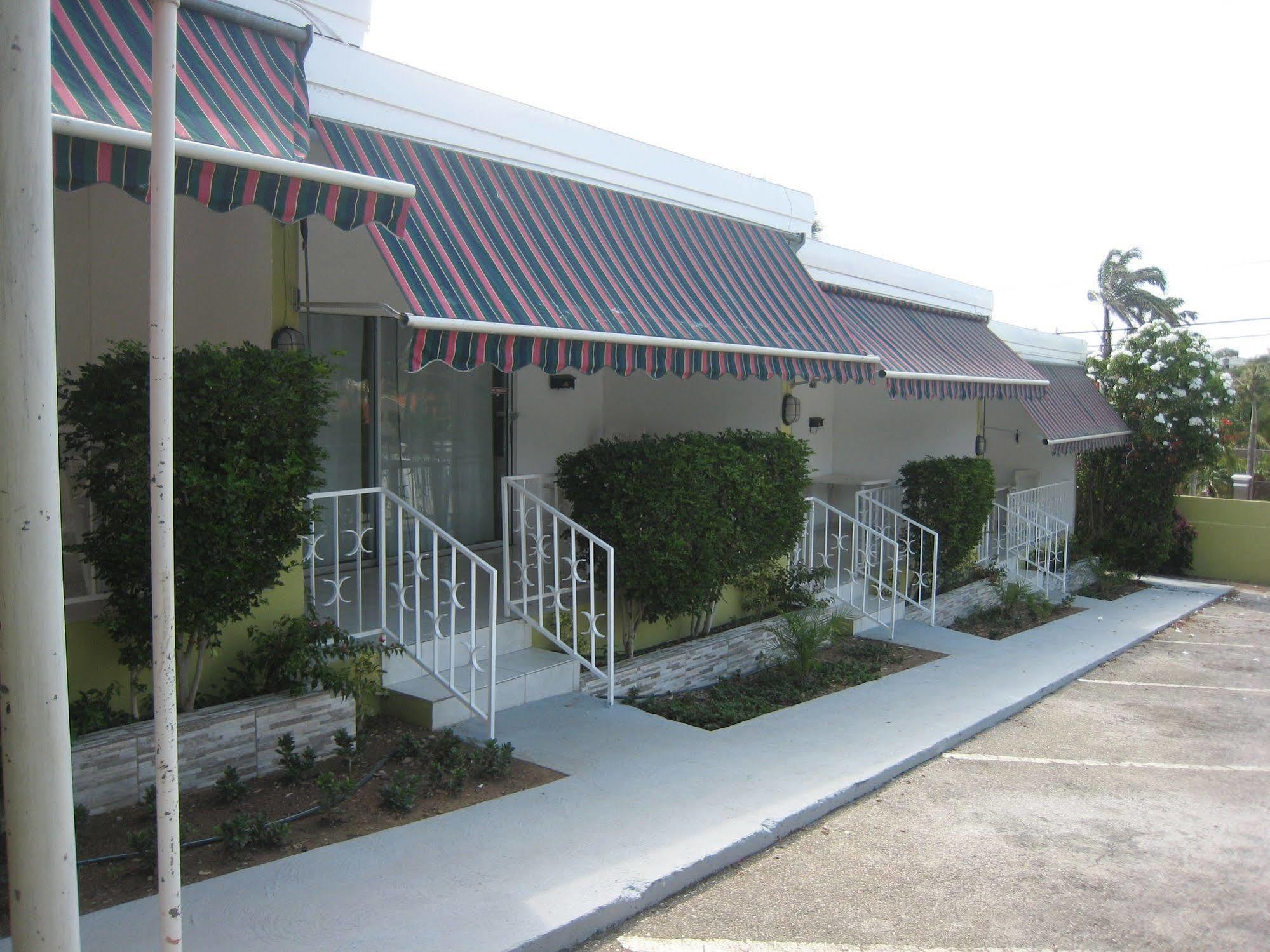 Alablanca Apartments Residents Inn Willemstad Exterior photo